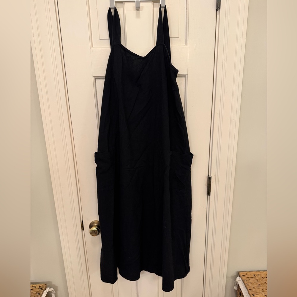 Black Midi Dress Size Medium